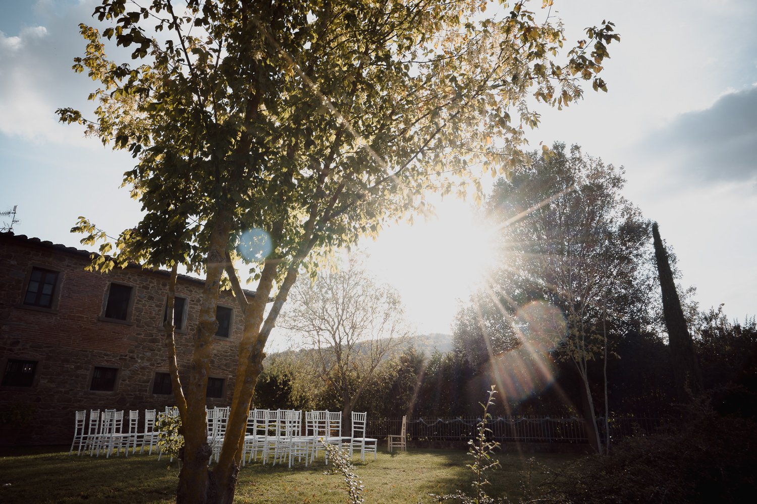 sunny wedding day tuscany photography by mark hadden