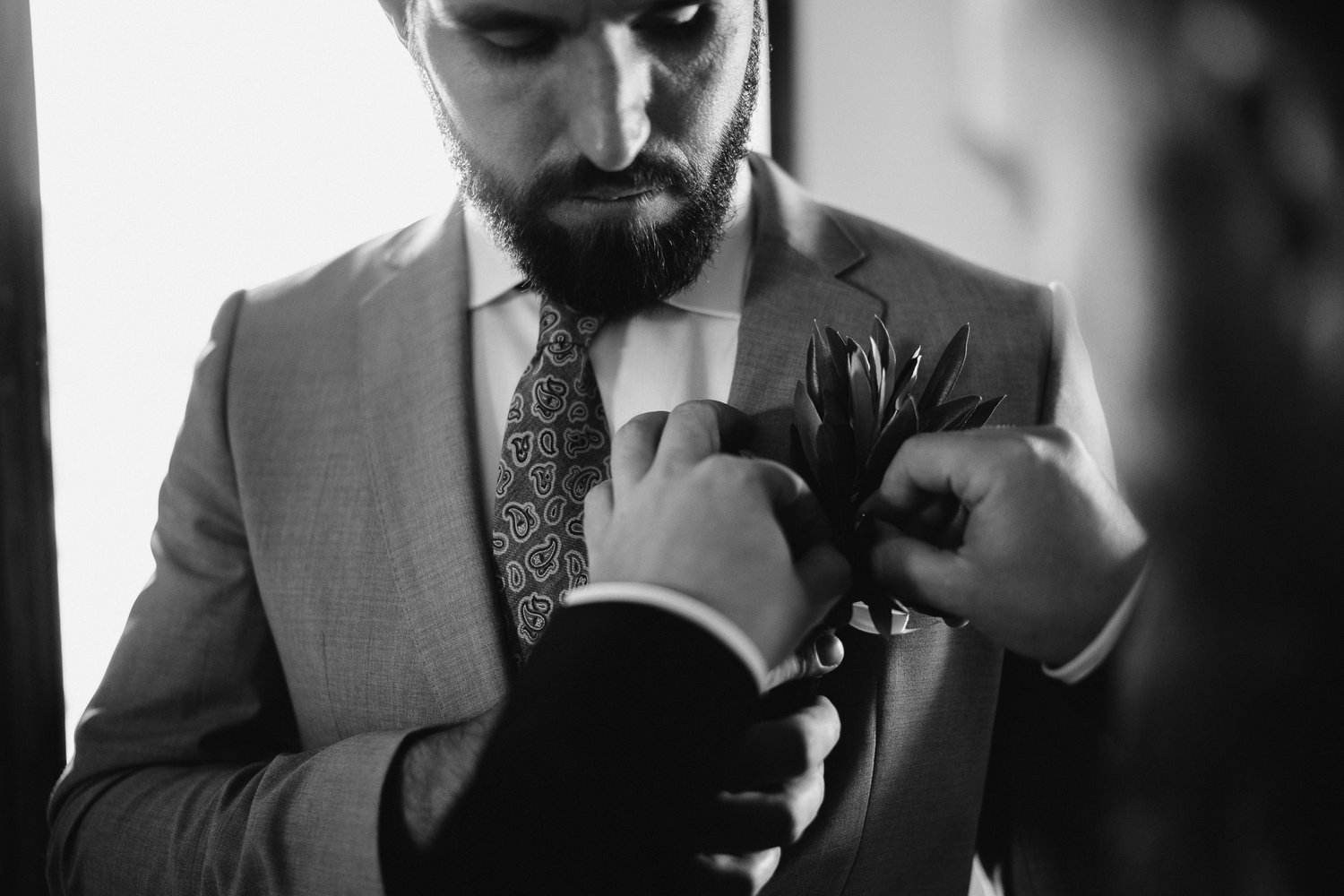 groom getting ready for wedding tuscany photography by mark hadden