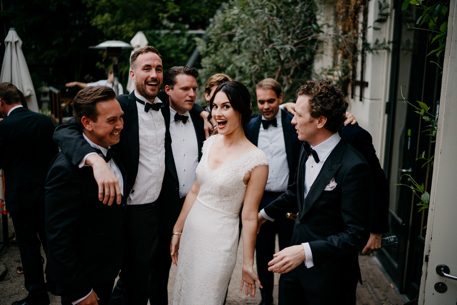 trouwfotografie amsterdam mark hadden amsterdam wedding photographer wedding party photo