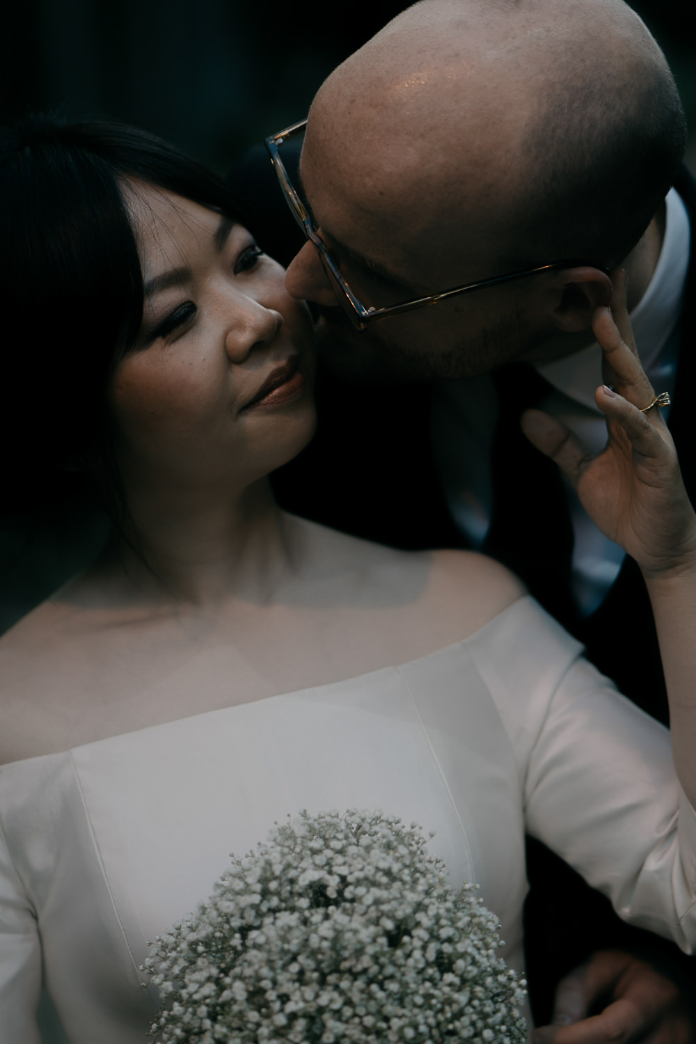 Beautiful wedding in Amsterdam photographed by wedding photographer Mark Hadden