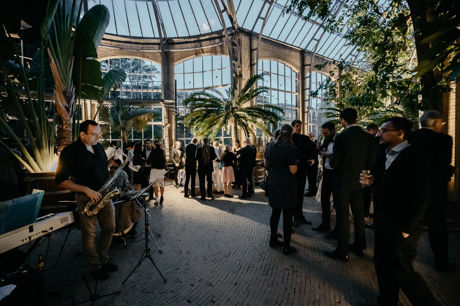 bruiloft fotografie bruiloft feest botanische tuin Hortus Botanicus amsterdam