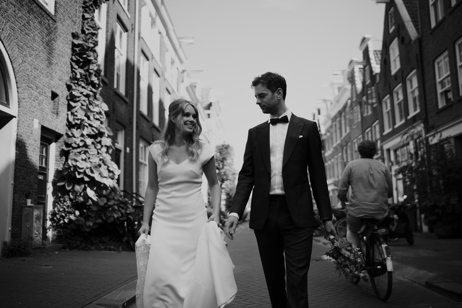 Beautiful wedding in Amsterdam photographed by wedding photographer Mark Hadden