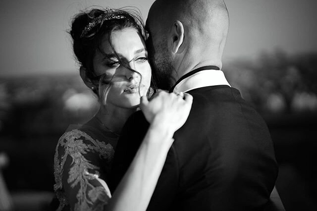 Take a quiet moment after the ceremony to reflect
.
.
.
.
.
.
.
.
#amsterdamweddingphotographer #weddingphotographer #amsterdam #destinationweddingphotographer #scottishweddingphotographer #trouwfotograaf #trouwenin2020 #touwenin2021 #gettingmarried2