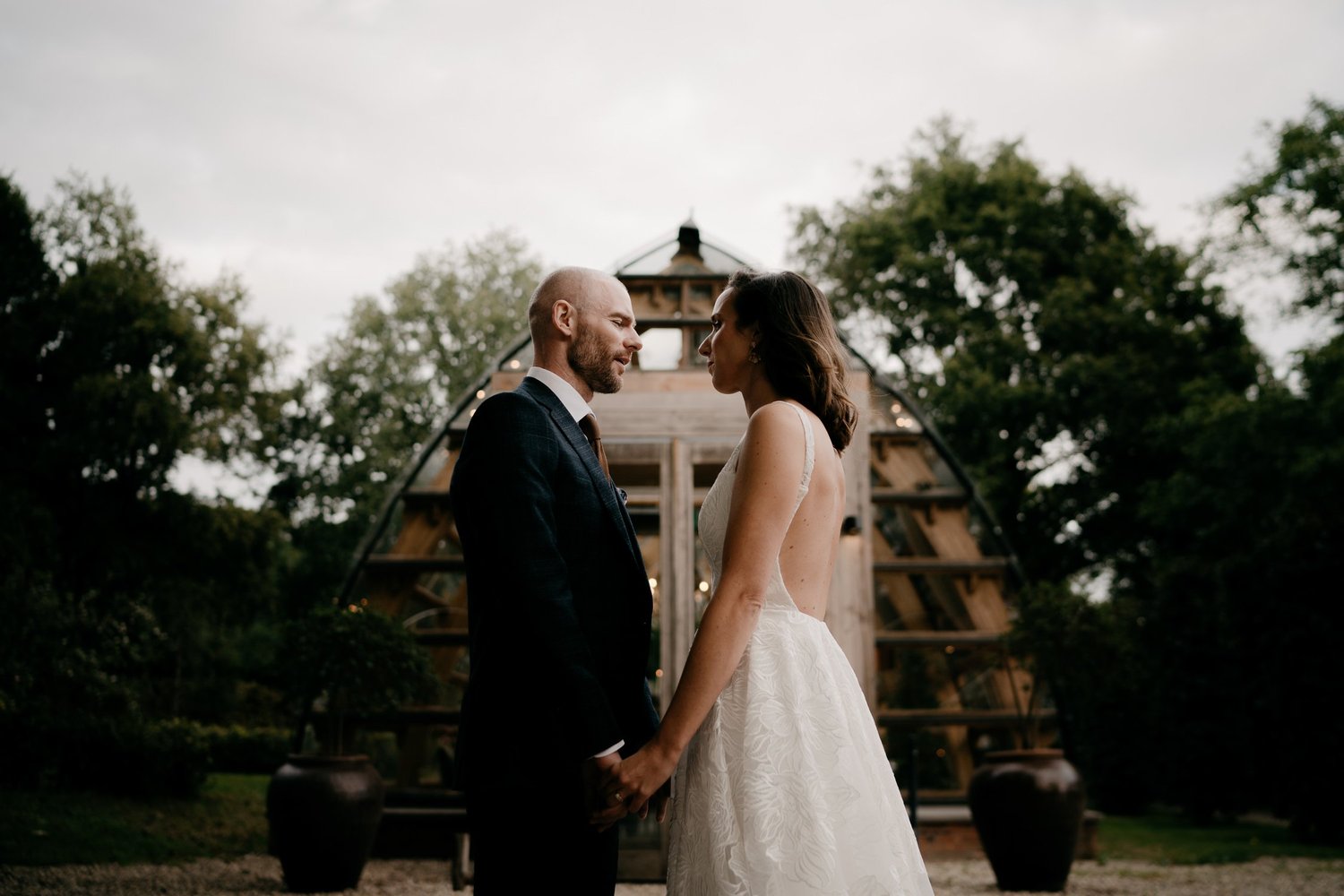 couple getting married at op de pol doetinchem by mark hadden bruidsfotograaf amsterdam